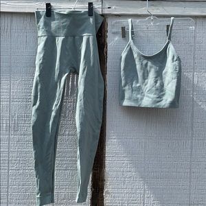 SET ACTIVE bra / legging set